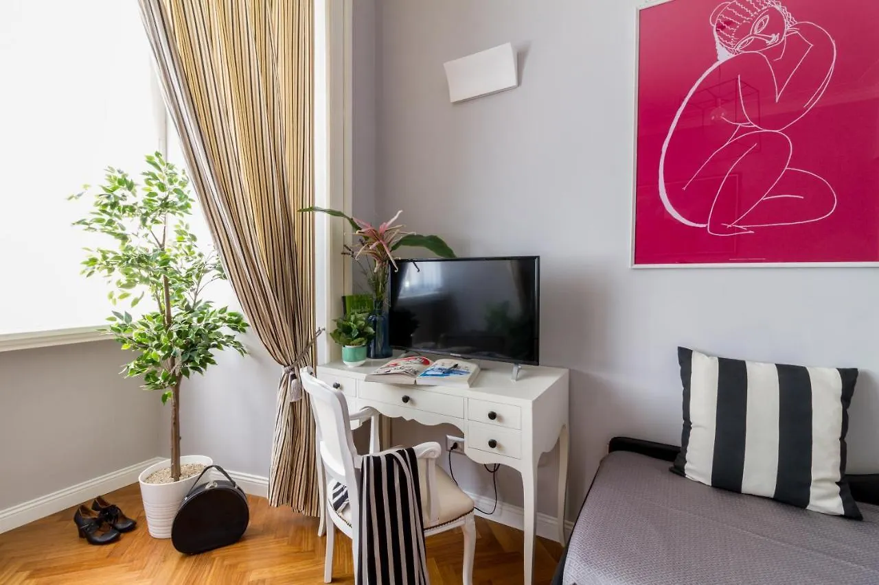 روما Athena Guest House إيطاليا